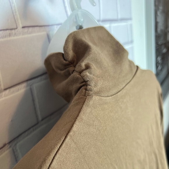 HANNAH women Cozy Brown Turtleneck Sweater/size M - Picture 10 of 10
